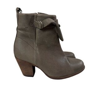 Humanoid Short Booties size 36